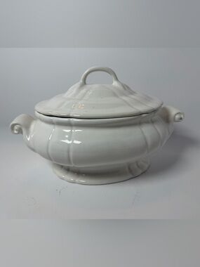 Louçarte Oval Ceramic Soup Tureen w/ Lid & Handles, White Ribbed Glazed Vintage